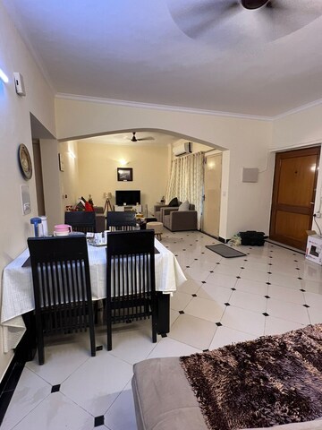Master Bedroom in 3 BHK Builder Floor at Ardee City, Sector 52 – for Rent