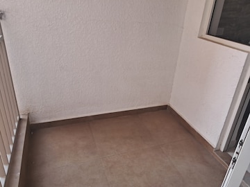 Room in 4 BHK Apartment at Shapoorji Pallonji Joyville Gurgaon, Sector 102 – for Rent
