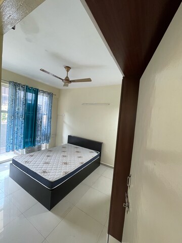 2 BHK Apartment For Rent in Pyramid Fusion Homes, Sector 70a