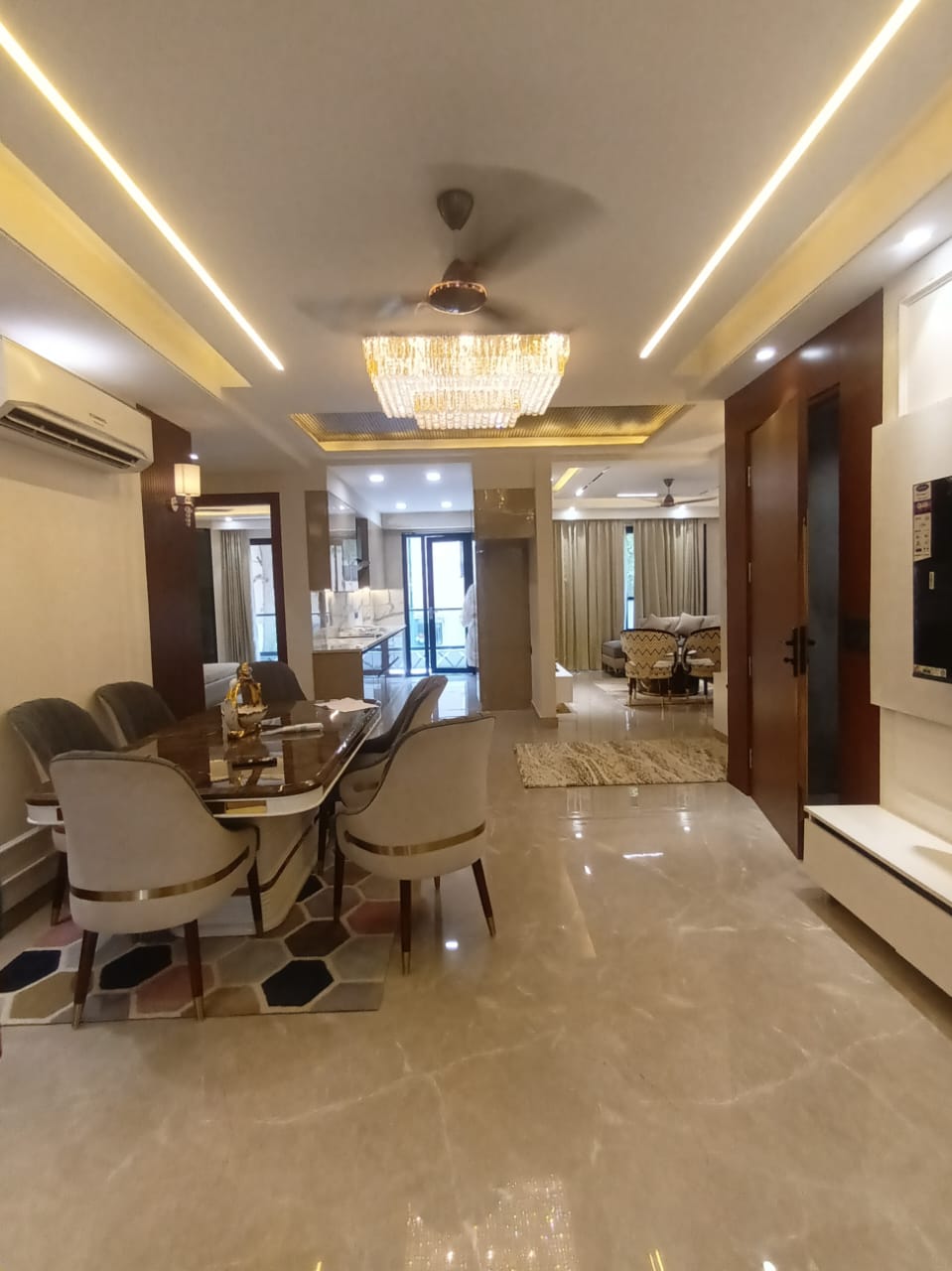 4 BHK + Pooja Room 2000 Sq.Ft. Builder Floor in Infinite Luxury