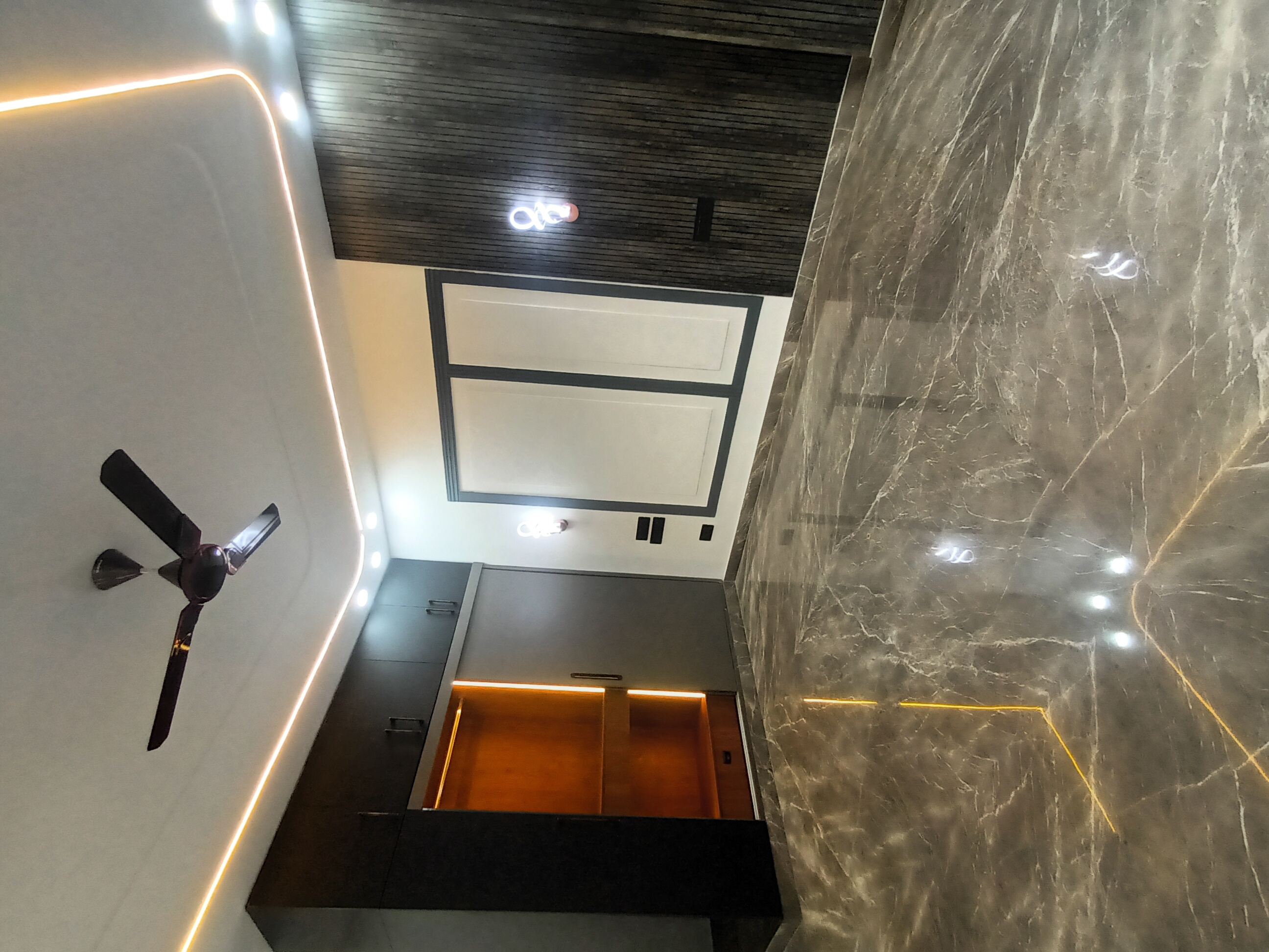 4 BHK + Pooja Room,Servant Room 2200 Sq.Ft. Builder Floor in Infinite Luxury