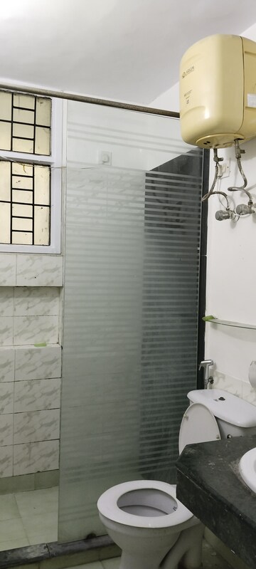 Bathroom in 3 BHK Builder Floor at Unitech South City II, Sector 50 – for Rent