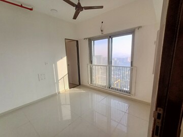 Room in 2 BHK Apartment at Mayfair The View, Vikhroli West – for Rent
