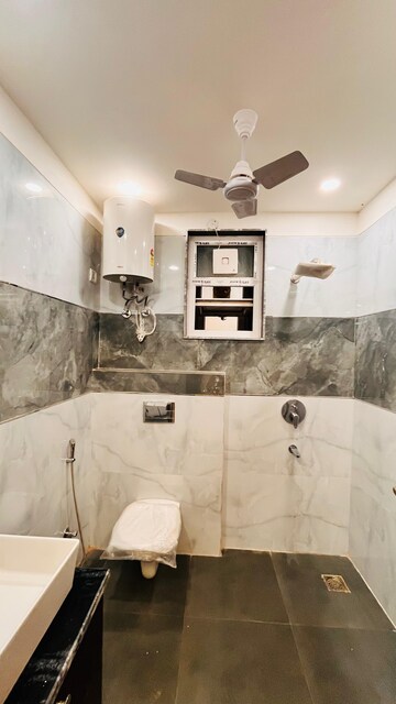 Bathroom in 3 BHK Builder Floor at M3M Atrium, Sector 57 – for Sale
