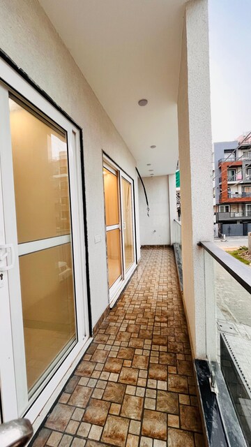 Building Lobby in 3 BHK Builder Floor at M3M Atrium, Sector 57 – for Sale