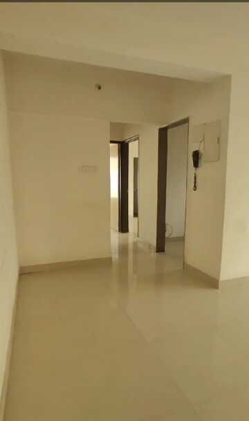 Room in 2 BHK Apartment at Bhatia Dahisar Sumati CHS, Dahisar West – for Rent