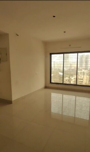 Room in 2 BHK Apartment at Bhatia Dahisar Sumati CHS, Dahisar West – for Rent