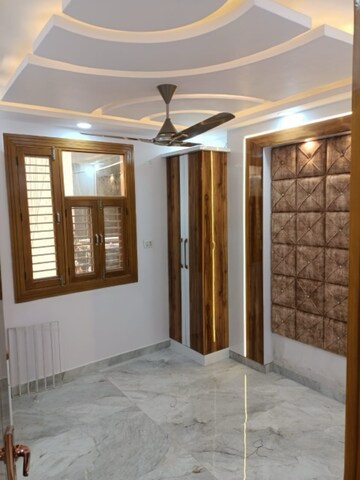 Bedroom in 3 BHK Builder Floor at Dwarka Mor – for Rent