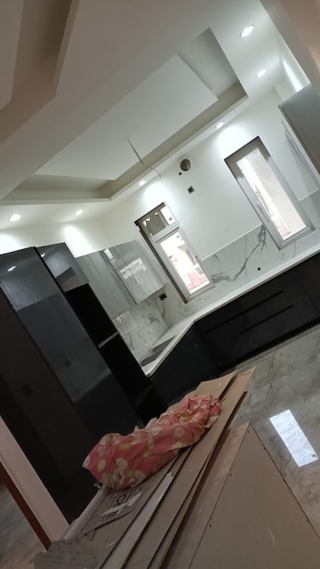 Furnished Amenities in 4 BHK Builder Floor at Sector 43 – for Sale