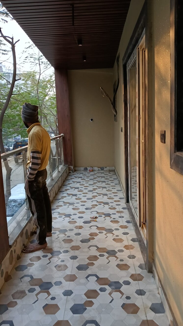 Balcony, sector 43 4 Bedroom 270 Sq.Ft. Builder Floor In Sector 43 Faridabad 8163483