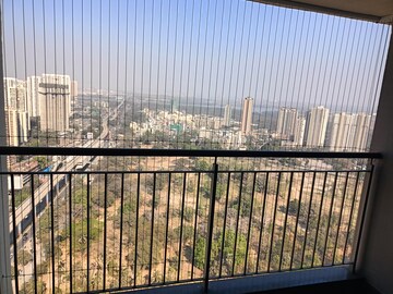 Swimming Pool in 2 BHK Apartment at Kalpataru Paramount, Kapur Bawdi – for Rent
