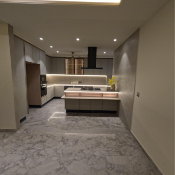 Building Lobby in 4 BHK Builder Floor at Vipul World Floors, Sector 48 – for Sale