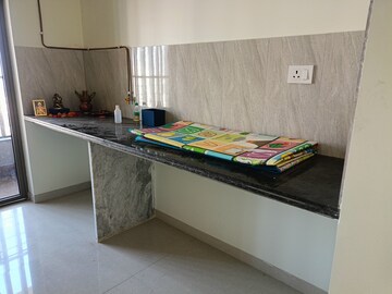 Bedroom in 2 BHK Apartment at Kalpataru Paramount, Kapur Bawdi – for Rent