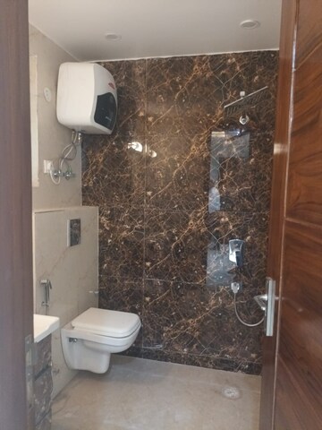 Bathroom in 5 BHK Builder Floor at Sector 27 – for Rent