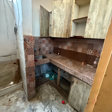 1 RK Builder Floor For Rent in Sector 63