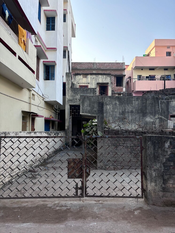  Parking, hanuman nagar 4 Bedroom 2400 Sq.Ft. Independent House In Hanuman Nagar Patna 8163692