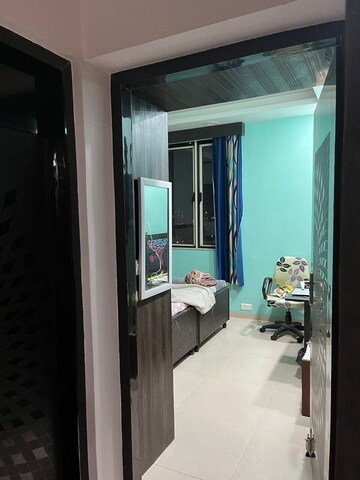 Room in 2 BHK Apartment at Vatika Gurgaon 21, Sector 83 – for Rent