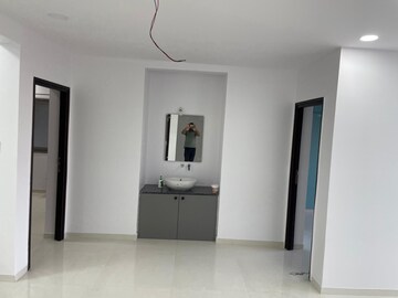 Room in 3 BHK Apartment at Frontline Seven, Kokapet – for Rent