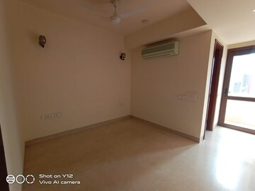Room in 3 BHK Builder Floor at Greater Kailash I – for Rent