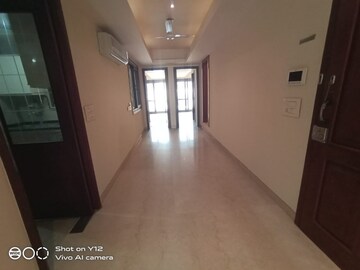 Room in 3 BHK Builder Floor at Greater Kailash I – for Rent