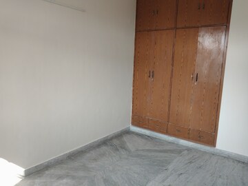 Room in 3 BHK Apartment at Sector 21c – for Rent