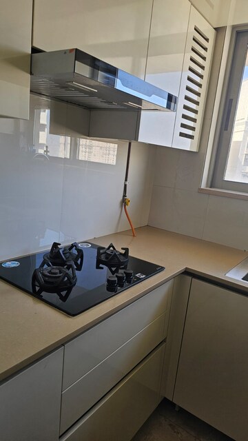 Master Bedroom in 1 BHK Apartment at Hiranandani Regent Hill, Powai – for Rent