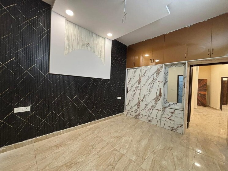 Room, peer mucchalla 3 Bedroom 1200 Sq.Ft. Builder Floor In Peer Mucchalla Zirakpur 8163864