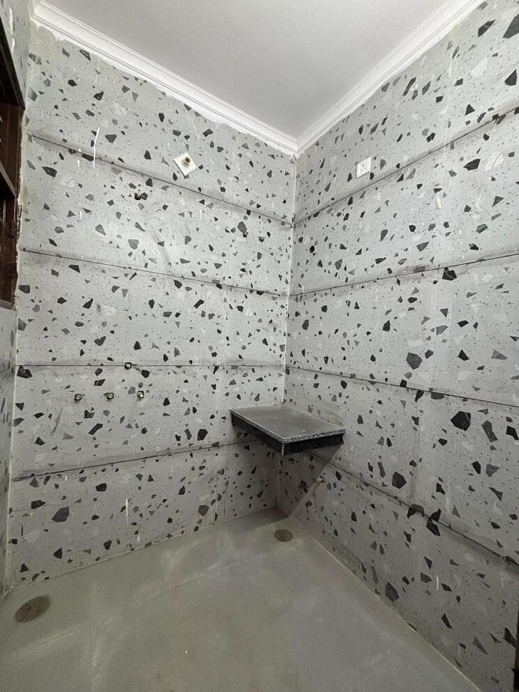 Bathroom, peer mucchalla 3 Bedroom 1200 Sq.Ft. Builder Floor In Peer Mucchalla Zirakpur 8163864