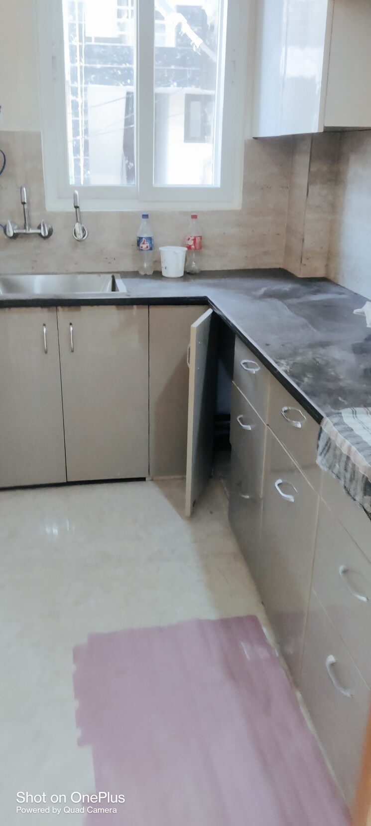 Kitchen, rohini sector 11 3 Bedroom 1250 Sq.Ft. Builder Floor In Rohini Sector 11 Delhi 8163901