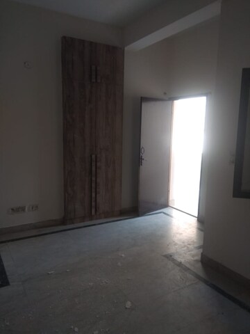 Room in 3 BHK Villa at Gail Society, Pi Greater Noida – for Rent