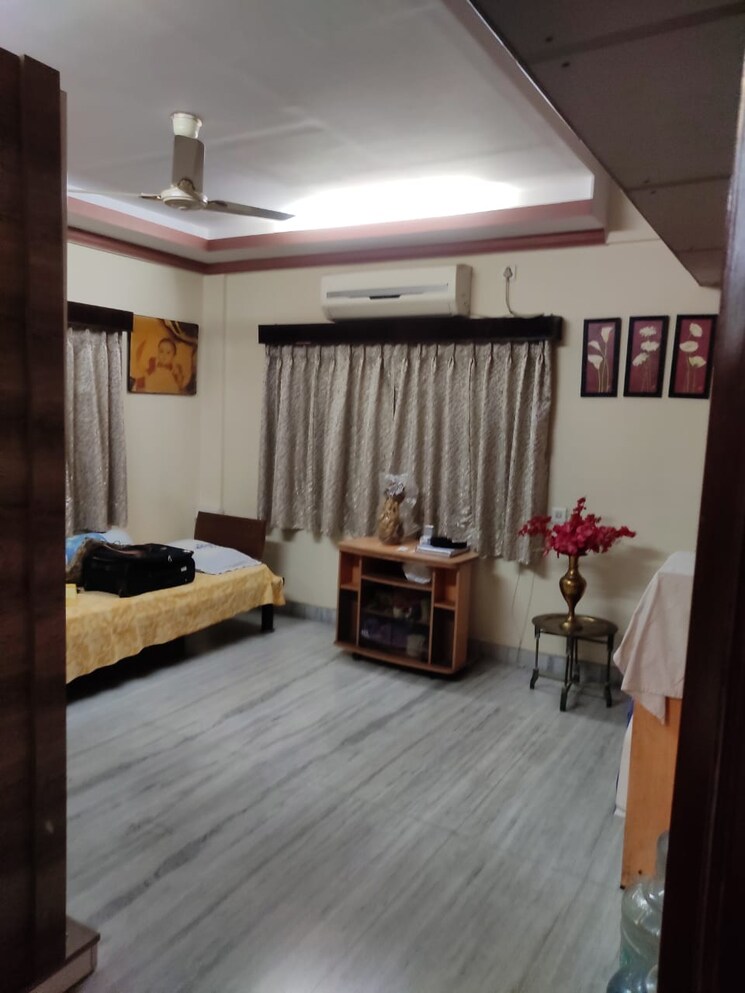 Living Room, jatin das road 4 Bedroom 2700 Sq.Ft. Builder Floor In Jatin Das Road Kolkata 8163926
