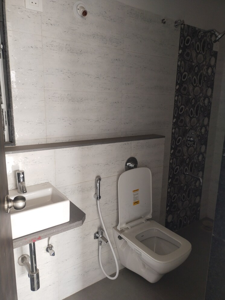Bathroom, hiranimanthan-shree-ganesh-krupa-chs 1 Bedroom 460 Sq.Ft. Apartment In Kurla East Mumbai 8163940
