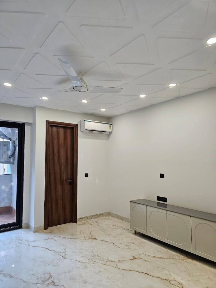 Room, paras-trinity 4 Bedroom 2375 Sq.Ft. Builder Floor In Sector 63 Gurgaon 8163972