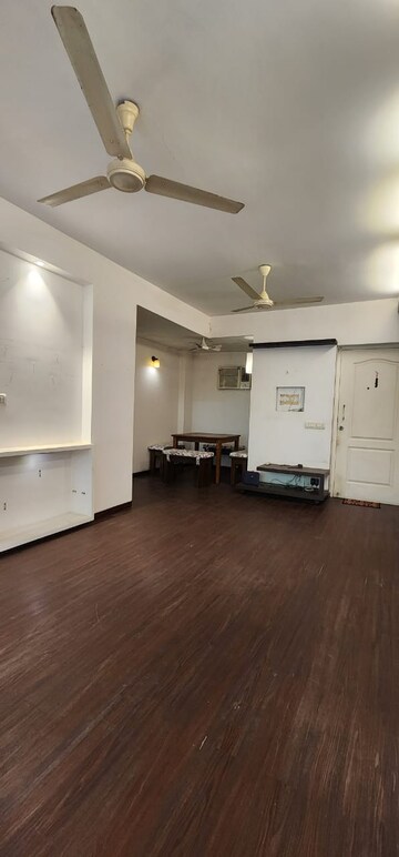 Bedroom in 2 BHK Apartment at Benhur CHS LTD, Andheri West – for Rent
