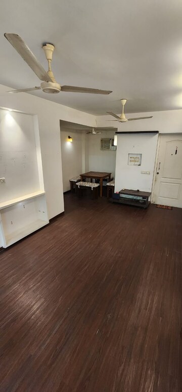 Bedroom in 2 BHK Apartment at Benhur CHS LTD, Andheri West – for Rent