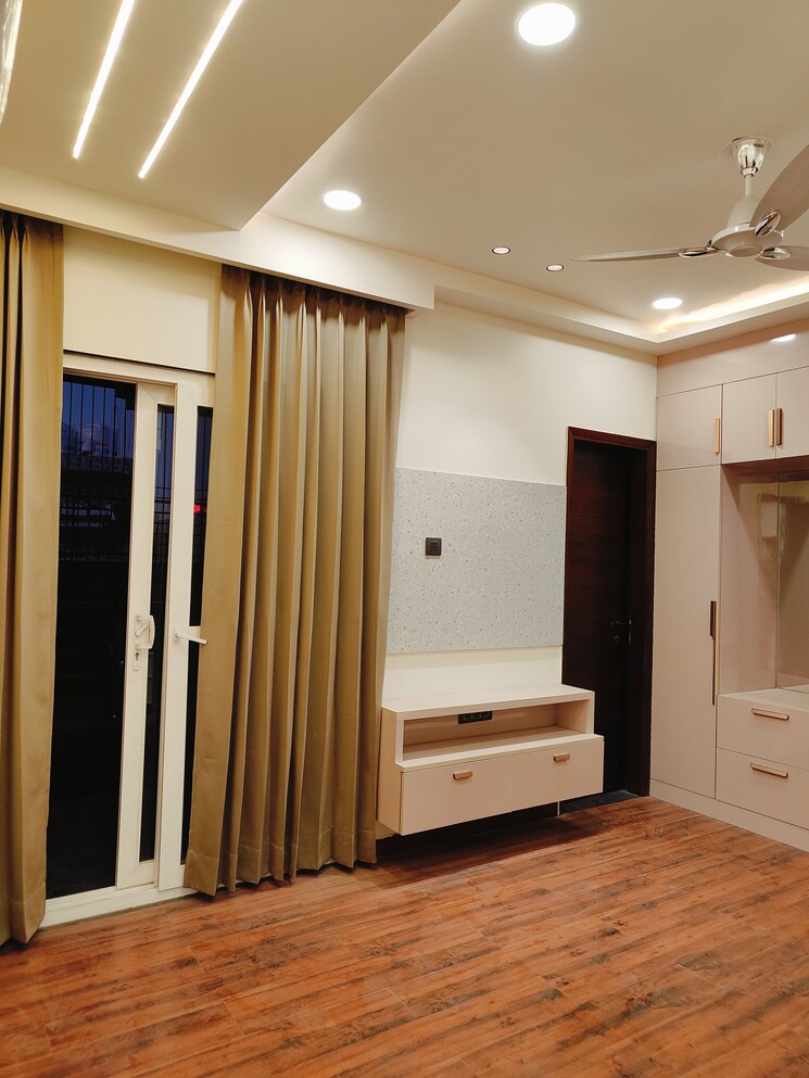 undefined, sector 56 3 Bedroom 1800 Sq.Ft. Apartment In Sector 56 Gurgaon 8164044