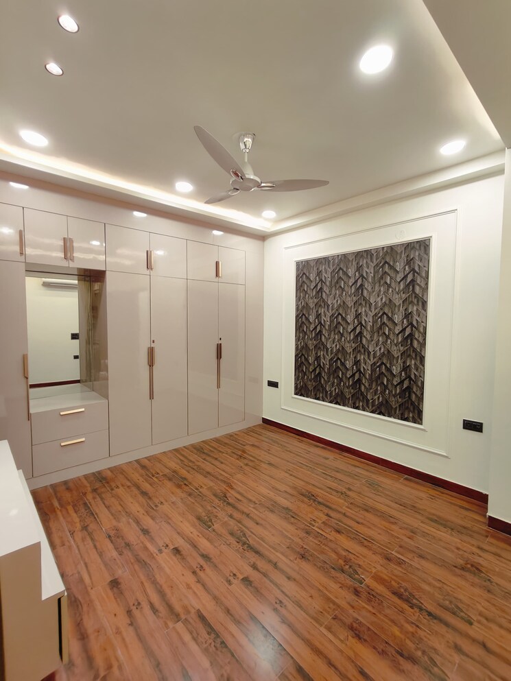 Room, sector 56 3 Bedroom 1800 Sq.Ft. Apartment In Sector 56 Gurgaon 8164044