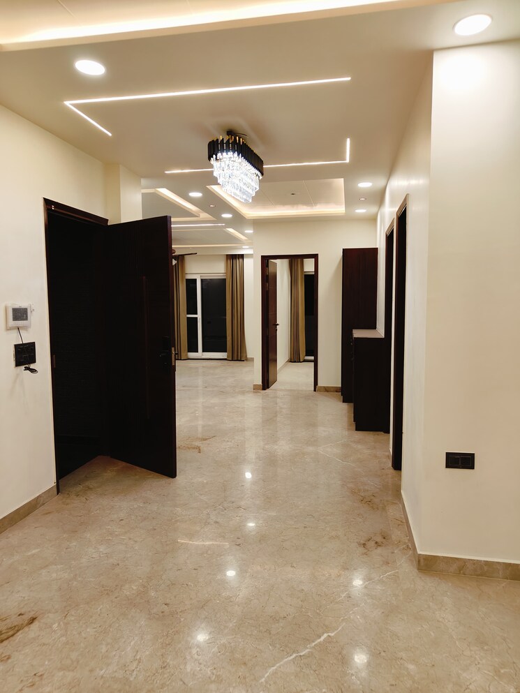 Room, sector 56 3 Bedroom 1800 Sq.Ft. Apartment In Sector 56 Gurgaon 8164044