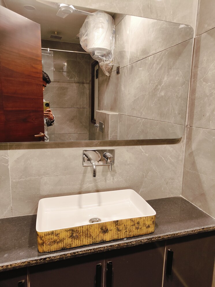 Bathroom, sector 56 3 Bedroom 1800 Sq.Ft. Apartment In Sector 56 Gurgaon 8164044