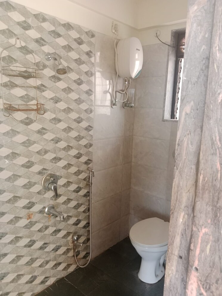 Bathroom, dosti-vihar 2 Bedroom 586 Sq.Ft. Apartment In Samata Nagar Thane 8164050