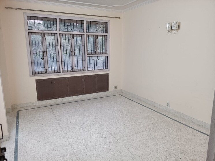 Room, rudra-vigyan-vihar 4 Bedroom 2100 Sq.Ft. Apartment In Sector 56 Gurgaon 8164070