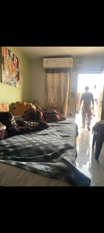 Bedroom in 1 RK Builder Floor at Kanha Apartments Indirapuram, Shakti Khand 2 – for Rent