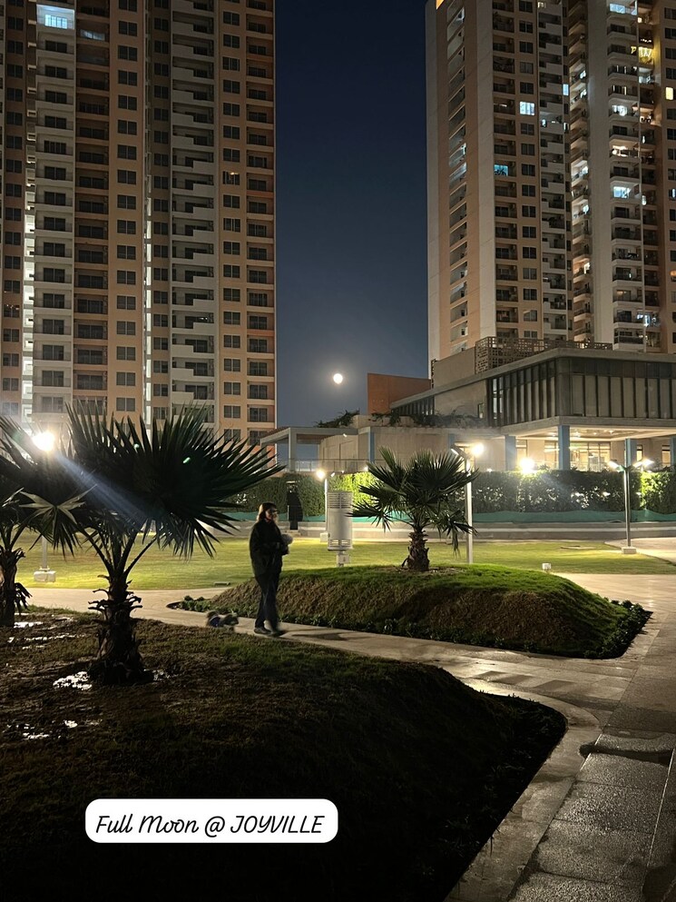 Exterior View, shapoorji-pallonji-joyville-phase-2 3 Bedroom 1852 Sq.Ft. Apartment In Sector 102 Gurgaon 8164076