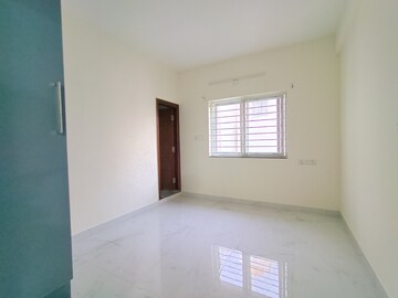 Room in 3 BHK Builder Floor at Koramangala – for Rent