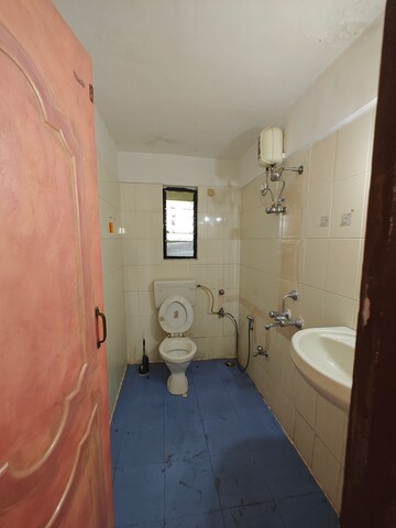 Bathroom in 2 BHK Apartment at Sea Breeze Tower, Nerul – for Sale
