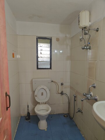 Bathroom in 2 BHK Apartment at Sea Breeze Tower, Nerul – for Sale