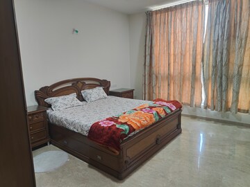 Bedroom in 2 BHK Apartment at Hiranandani Meadows, Manpada – for Rent