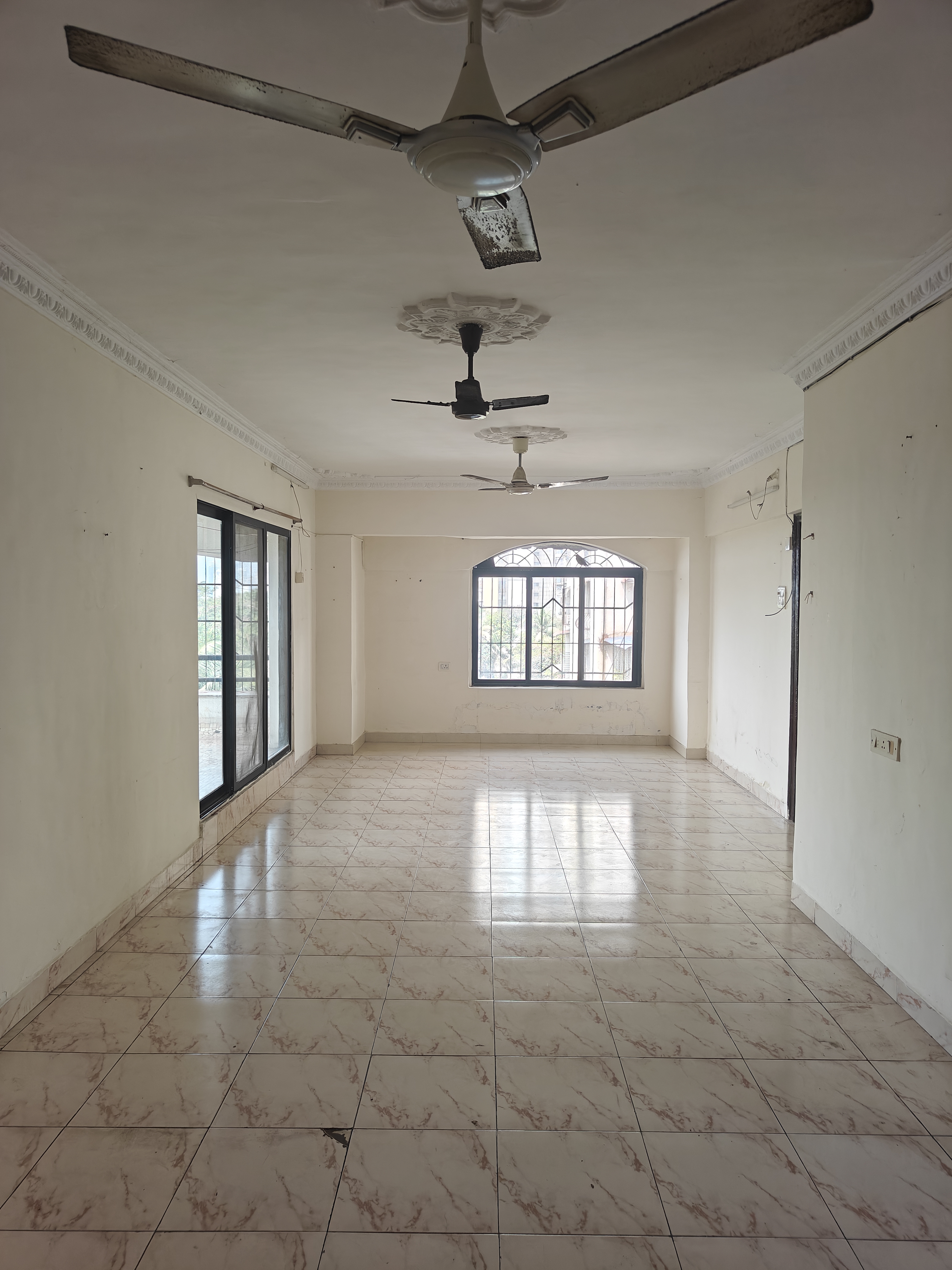 3 BHK Apartment For Sale in Sea Breeze Tower