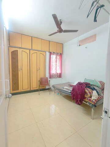 Bedroom in 2 BHK Apartment at Kachnar CHS Vasant Vihar, Vasant Vihar – for Rent