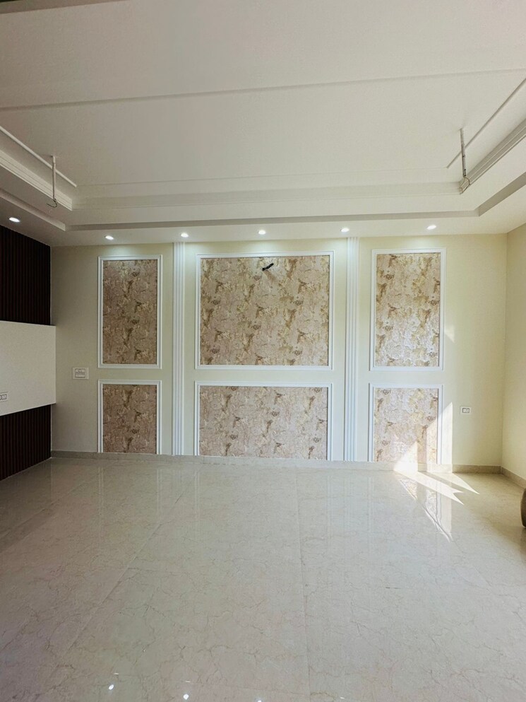 Room, sunny enclave 4 Bedroom 108 Sq.Yd. Independent House In Sunny Enclave Mohali 8164145